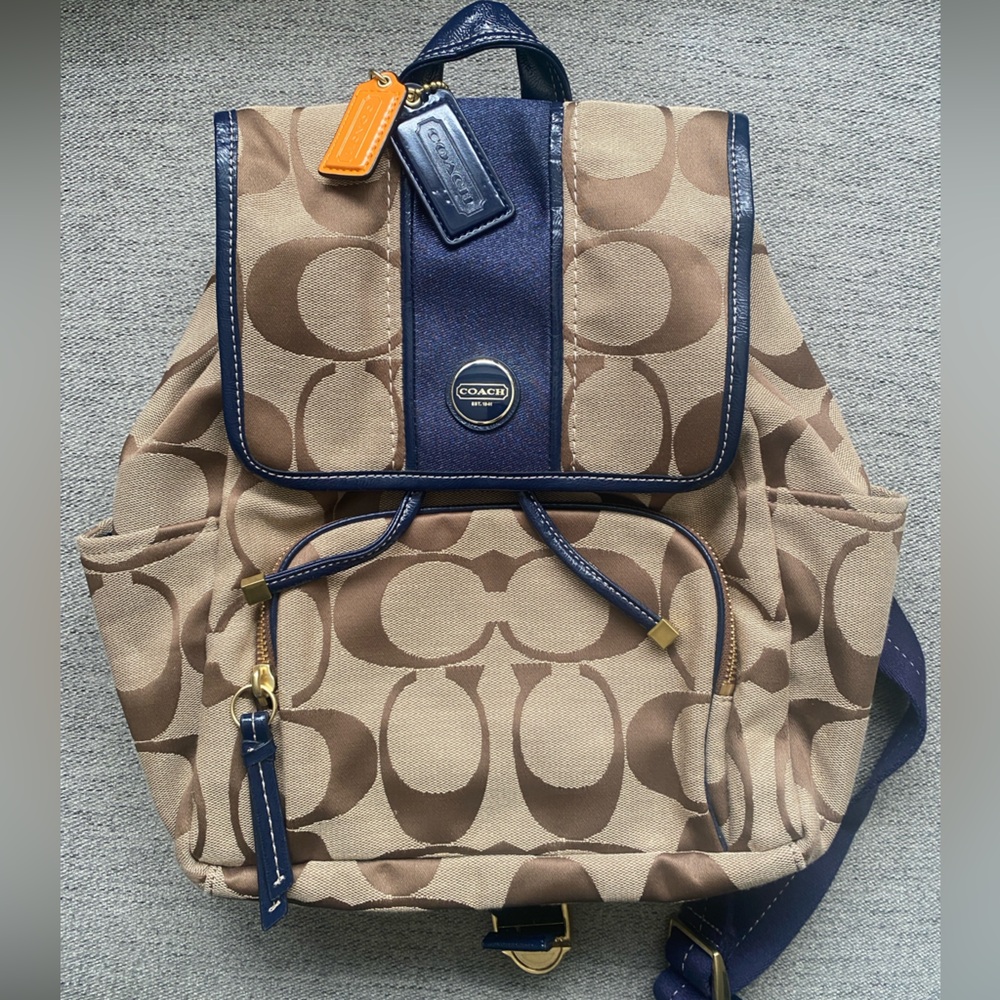 Authentic Coach Backpack - Picture 6 of 8